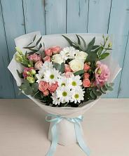 Букет цветов из:  Розы, Лизиантусы и Хризантемы в Посёлке Свободы