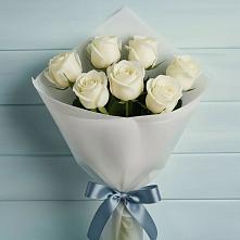 Букет 7 Белых роз Эдлесс Лав в Посёлке Свободы