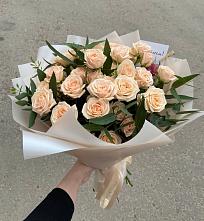 Букет Кремовые розы Латте в Посёлке Свободы