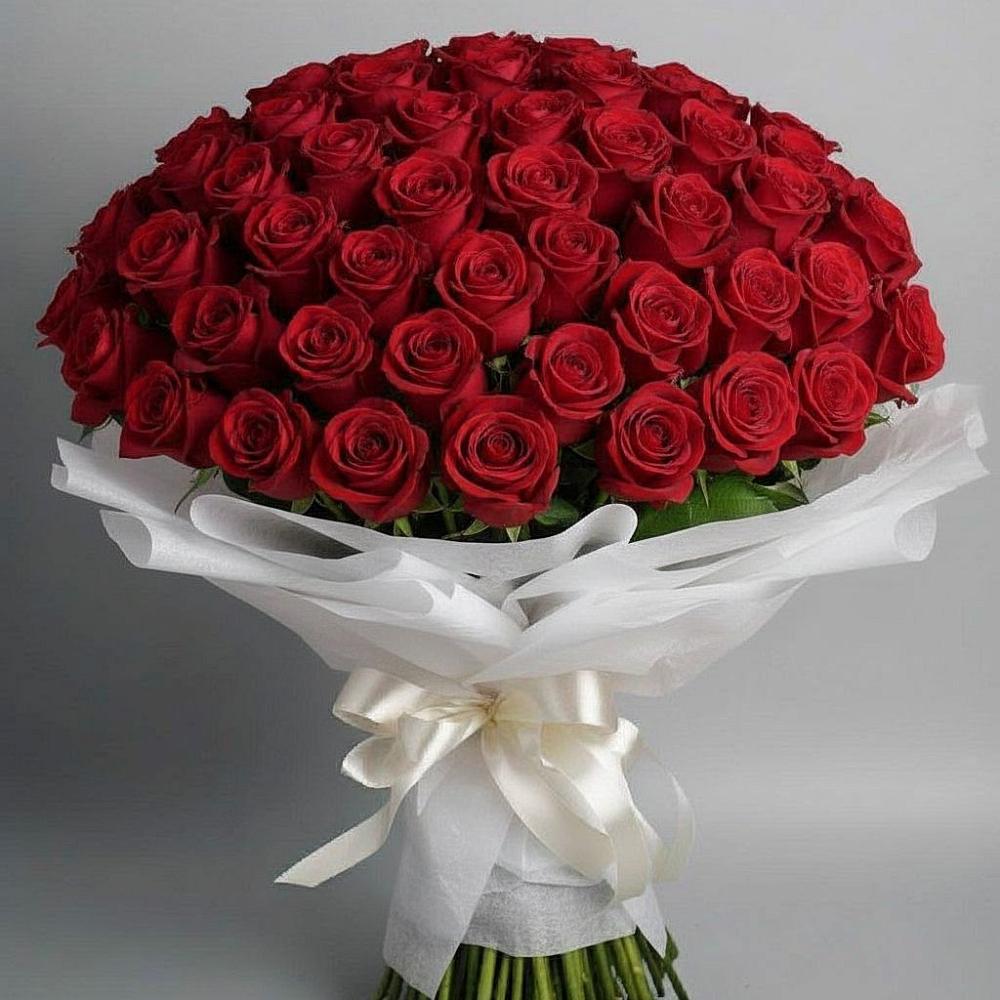 Букет 101 Красная роза Блэк Мэджик в Посёлке Свободы