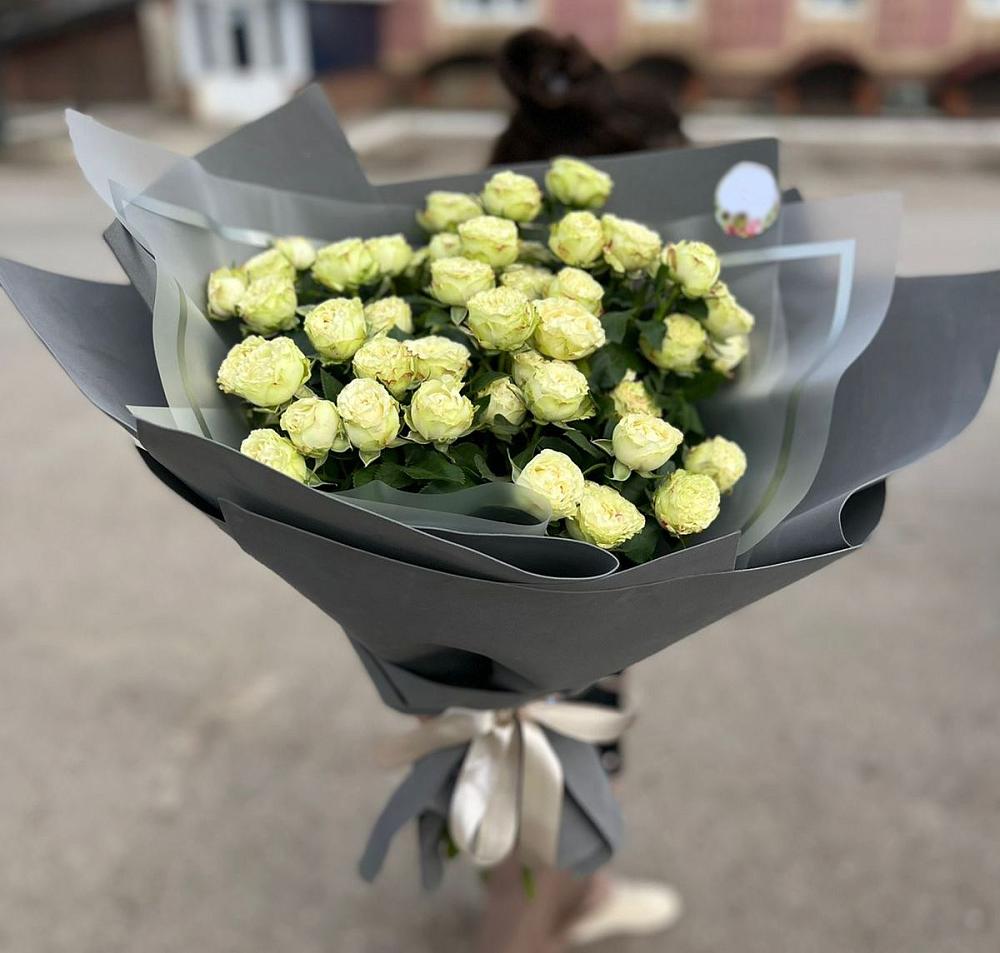 Белые кустовые розы Солинеро в Посёлке Свободы Букет Белые кустовые розы Солинеро в Посёлке Свободы