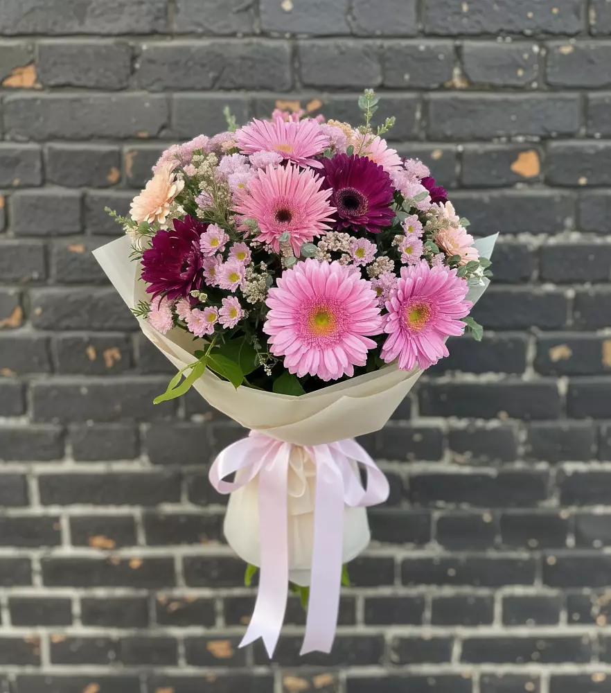 Букет цветов из: Герберы и Хризантемы в Посёлке Свободы