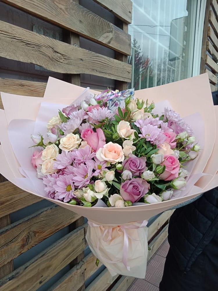 Букет цветов из: Розы и Хризантемы в Посёлке Свободы