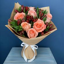 Букет цветов из:  Розы и Альстромерии в Посёлке Свободы