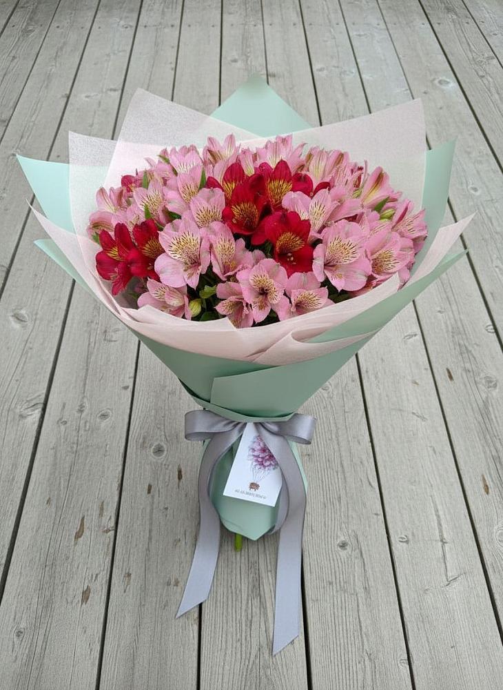 Букет цветов из: Альстромерии в Посёлке Свободы