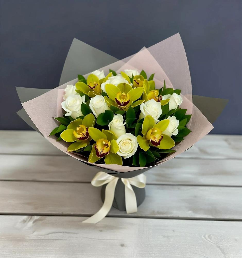 Букет цветов из: Орхидеи и Розы в Посёлке Свободы