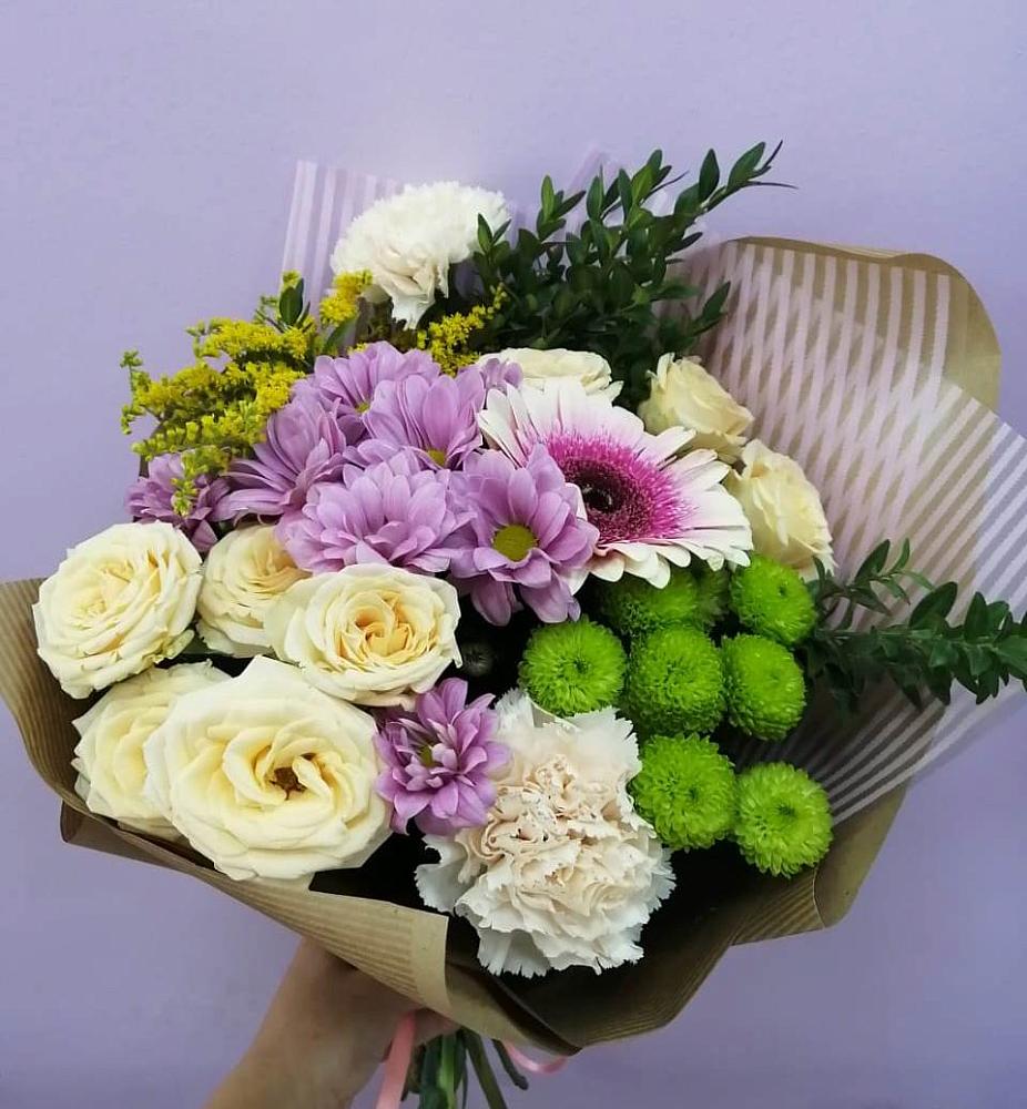 Букет цветов из: Хризантемы, Розы, Гвоздики и Герберы в Посёлке Свободы