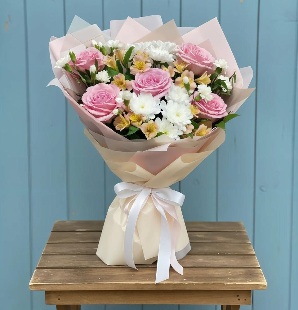 Букет цветов из: Гвоздики, Орхидеи и Розы в Посёлке Свободы