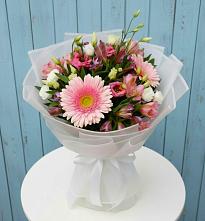 Букет цветов из:  Герберы, Альстромерии и Лизиантусы #REPLACE_PRED# Посёлке Свободы