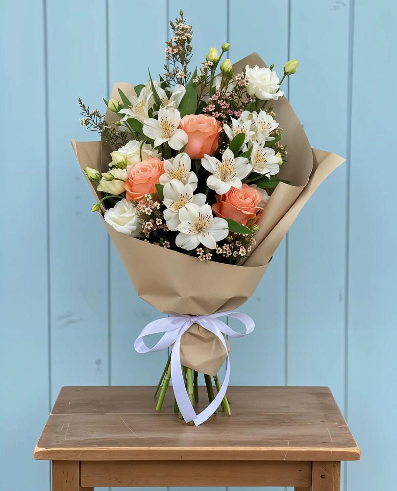 Букет цветов из: Альстромерии, Лизиантусы, Розы и Хризантемы в Посёлке Свободы